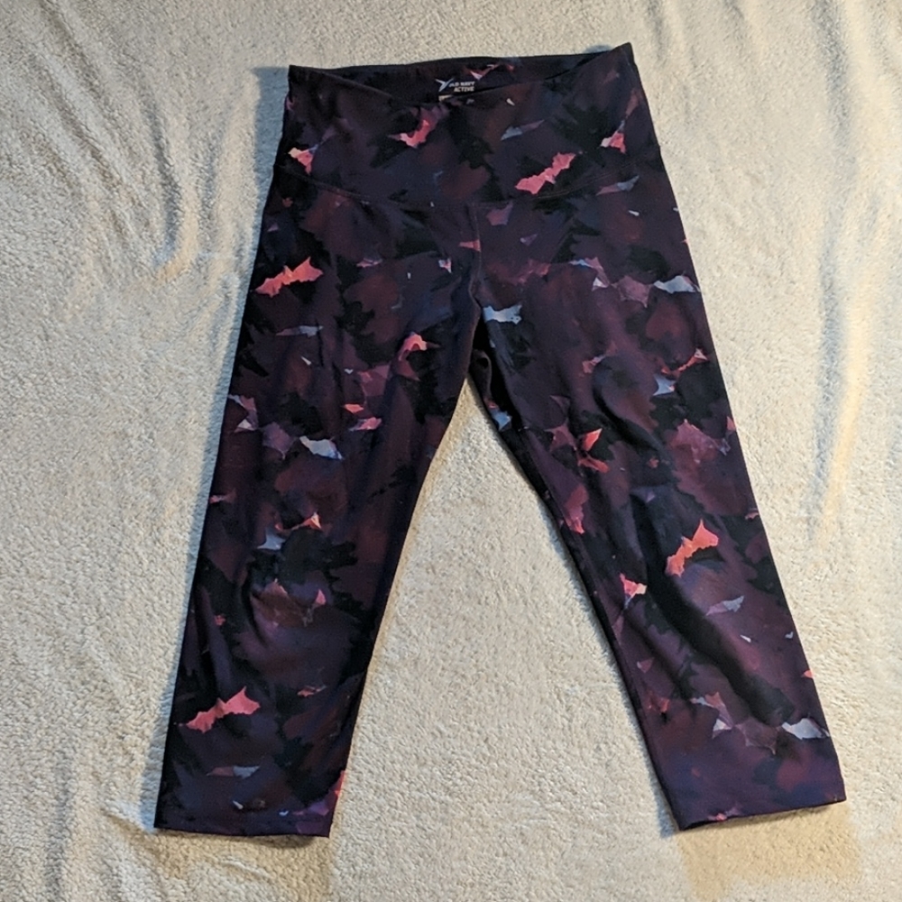 Old Navy Active Capri